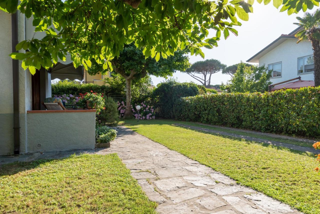Apartment Holiday Versilia Камайоре Экстерьер фото
